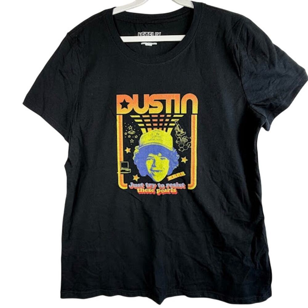 Stranger Things Dustin Henderson Netflix Graphic TShirt Women M Black Retro NWOT